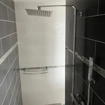 Maison Avec Jardin A / House With Garden In