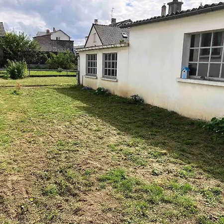 Maison Avec Jardin A / House With Garden In Casa vacanze *